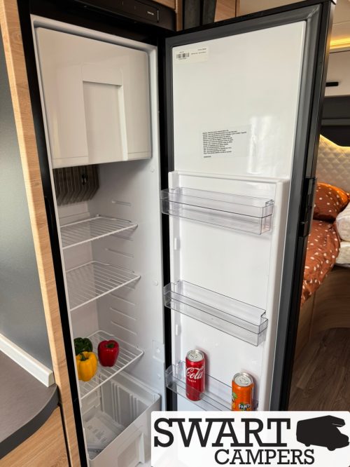 Knaus L!VE TI 650 MEG Platinum Selection Low single beds Automatic photo: 14