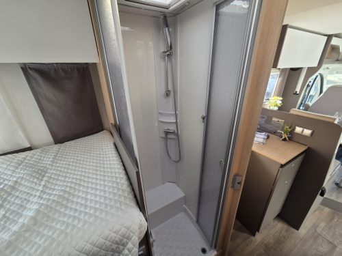 LMC Tourer Lift H 730 G espaciosa con camas individuales foto: 8