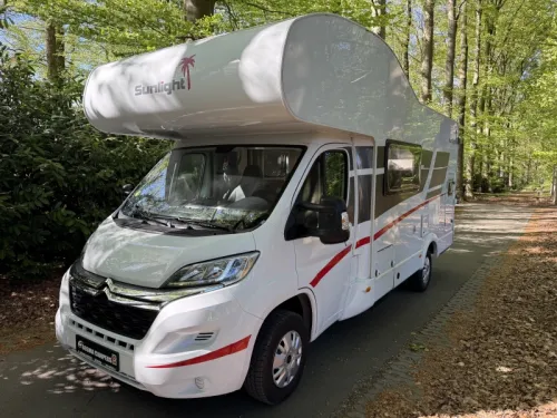 Sunlight A 68 Alkoven-Wohnmobil f&uuml;r 6 Personen, Baujahr 2018 Foto: 3