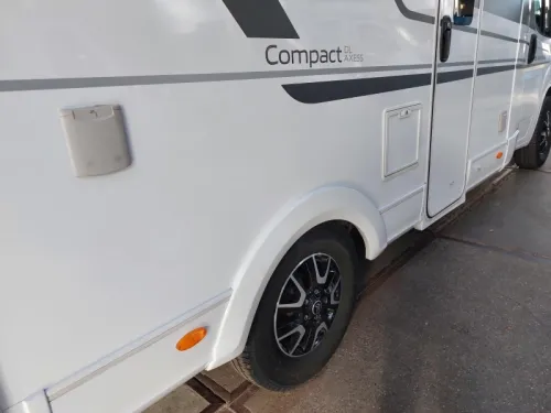 Adria Compact DL Single beds face2face  photo: 21