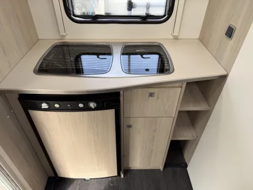 Caravelair Alba 400 VASTBED TREINZIT LUIFEL  foto: 14