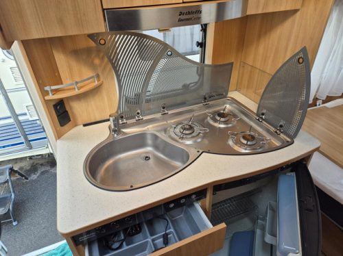 Dethleffs 430 DB Fixed bed, mover, Awning with extension Bovag photo: 13
