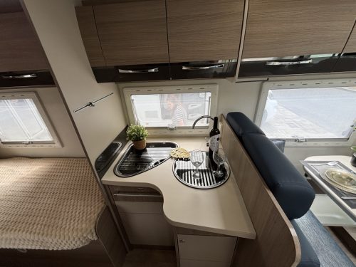 Challenger Genesis 377 EURO 6 SINGLE BEDS DIESEL HEATER photo: 5