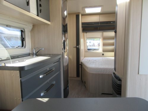 Hobby De Luxe Edition 460 UFE ZIP AWNING + CARAVAN AWNING photo: 2