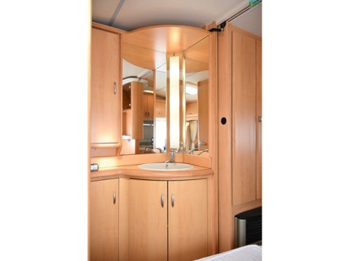 Hobby De Luxe 460UFe photo: 17