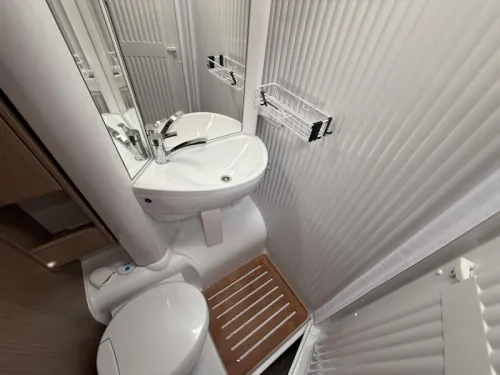 Carado Emotion T 338 Single beds Pop-top roof 2020 photo: 16