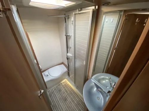 B&uuml;rstner Nexxo T 660 NL Camper | 2nd Owner photo: 19