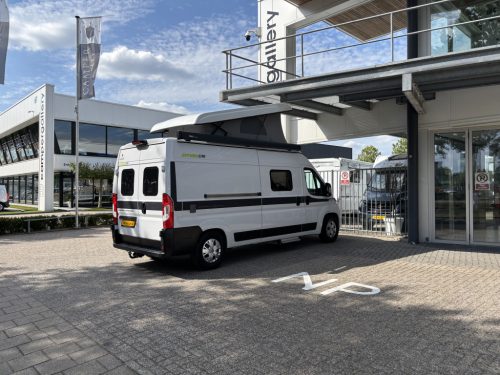 Hymer GRAND CANYON TRANSVERSE BED+POP-TOP ROOF EURO6 TOW HITCH photo: 7
