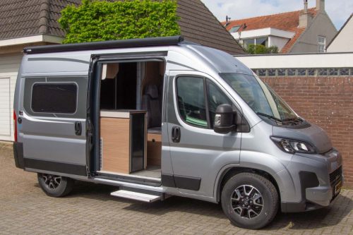 Sehr junger P&ouml;ssl Roadcamp R 2026 mit Premium Assistenzpaket