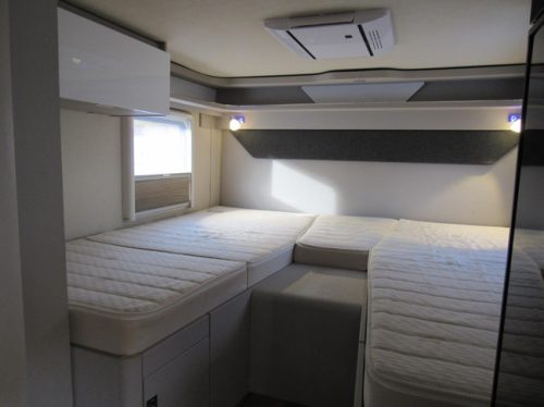 Hymer T585S Mercedes Aut.bj2022 Single Beds+Lift Bed 2xAirco photo: 13