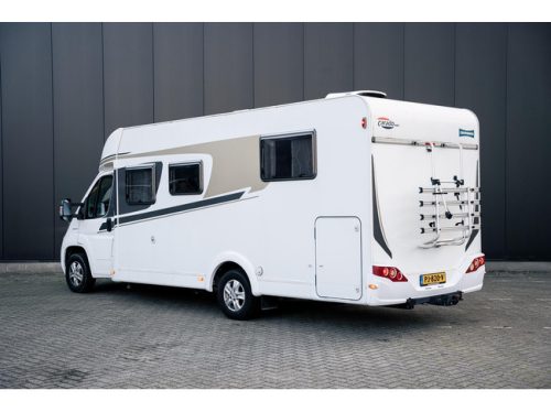 Carado T449 French bed + Pop-top roof photo: 2