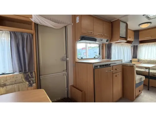 Knaus Sudwind 495 TK habitaci&oacute;n infantil con asientos redondos foto: 6