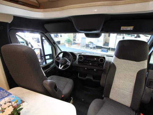 HYMER B690MC photo: 2