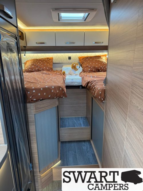 Weinsberg CaraLoft Ford 650 MEG, 155 hp automatic Single beds photo: 16