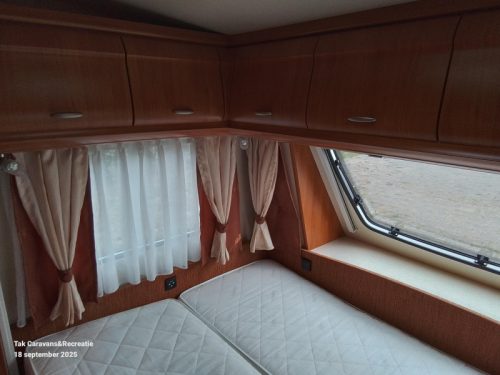 Hobby Excellent 440 SF very neat Caravan photo: 2