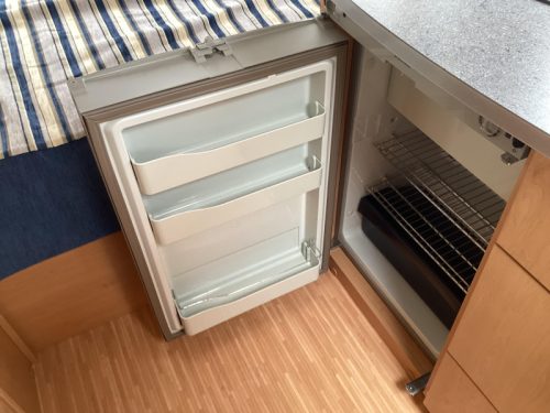 Knaus Sudwind 420 OD Mover/ awning photo: 9