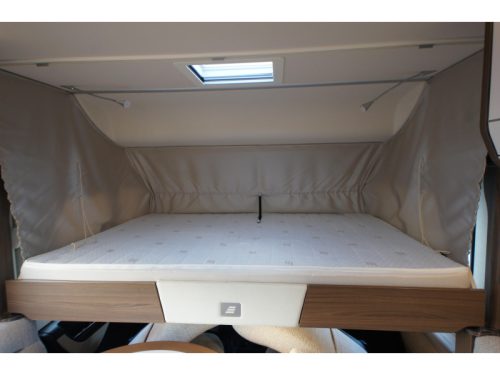 Hymer B 704 SL /Alde heating/Automatic photo: 16