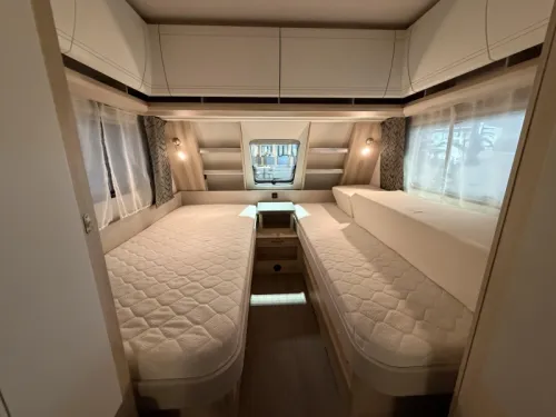 Hobby De Luxe 540 UL single beds / mover photo: 15