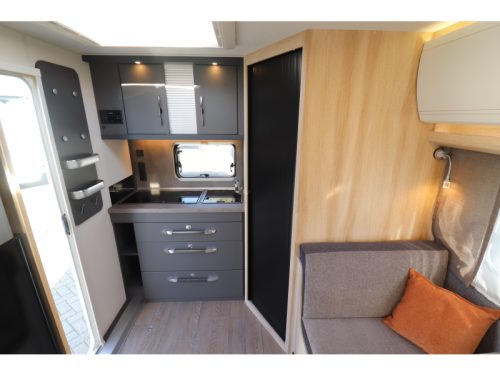 Hobby De Luxe 460 SL MODEL 2027 - 793 Foto: 16