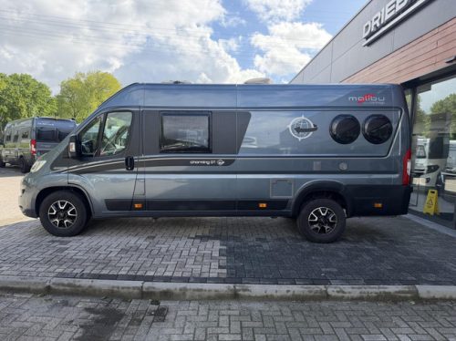 Carthago 640 LE Charming GT Autom&aacute;tico Camas Individuales Panel Solar Suspensi&oacute;n Neum&aacute;tica foto: 6