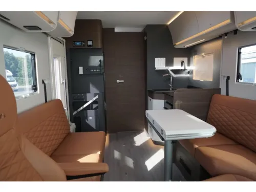 Adria Sonic Supreme 700 DL Automatik 180 PS Foto: 10