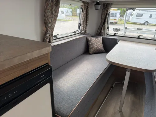 Eriba Touring 420 Legend mover awning photo: 6