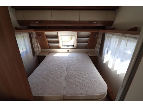 Hobby De Luxe 460 SFF Awning/ Mover/ Air conditioning FULL photo: 10