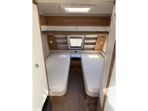 Hobby De Luxe 540 UL Incl. Mover and Awning  photo: 19