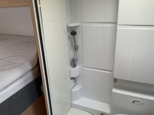 Knaus Van Ti 600 ME &ndash; Complete 3 liter 160 HP Semi-integrated, fixed bed, half-dinette, swivel seats Motorhome center on the road photo: 30