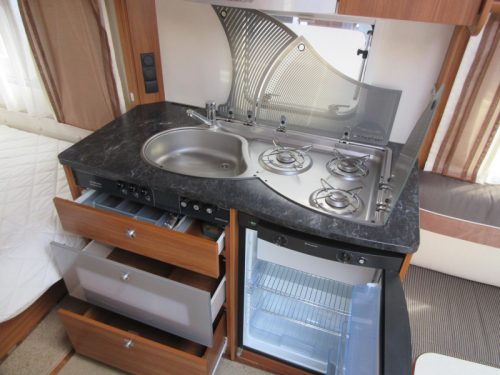 Dethleffs Nomad 450 DB WITH DOREMA PANORAMA AWNING photo: 7