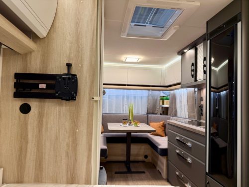Hobby De Luxe 460 UFE Foto: 12