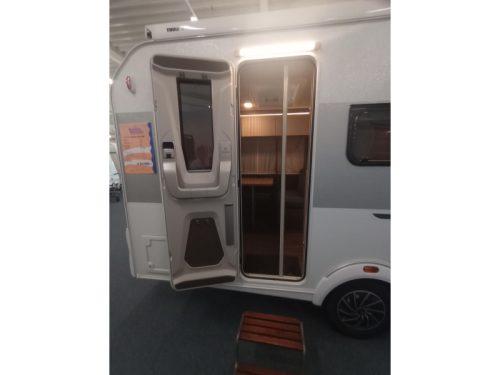Knaus Sport 400 QD Thule Omnistor, Fu&szlig;bodenheizung Foto: 14