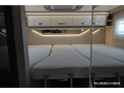 Elnagh T-LOFT 529 140Pk 5-Person Leveling System | Roof air conditioning | VAT camper photo: 13