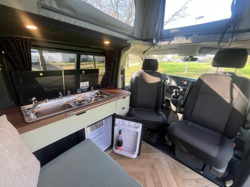 Volkswagen T6.1 photo: 16