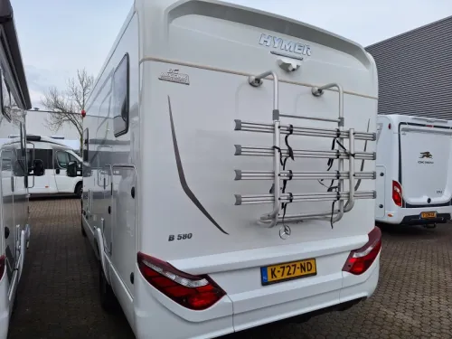 Hymer BMC-T 580 -2 SINGLE BEDS-AUTOMATIC  photo: 10