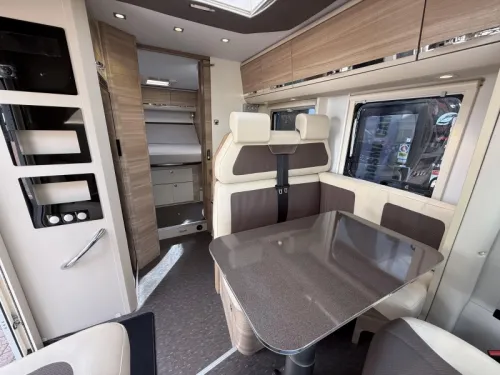 Adria Coral Axess 600 SC Queensbed 34000 km Airco photo: 15