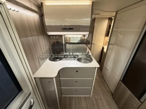 Fendt Tendenza 495 SFR round seating - central kitchen photo: 7