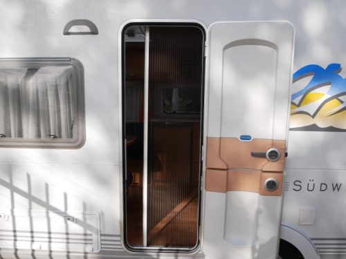 Knaus Sport Premium Line 450 FU Mover, awning, bike rack photo: 2