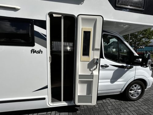 Chausson Flash 714 GA Festbett/Alkoven/Euro6/2017 Foto: 5