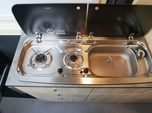 Clever 6.40 Mtr Buscamper, Maxi Chassis, Low Single Beds!! photo: 13