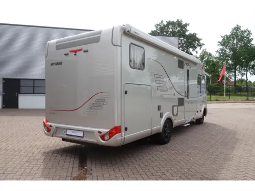 Hymer B class 678 2 person version photo: 3