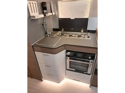 Adria Sonic Supreme 700 DL Foto: 5