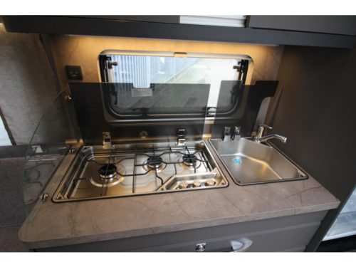 Hobby De Luxe 460 UFE Franz&ouml;sisches Bett & Rundsitzgruppe! Foto: 14