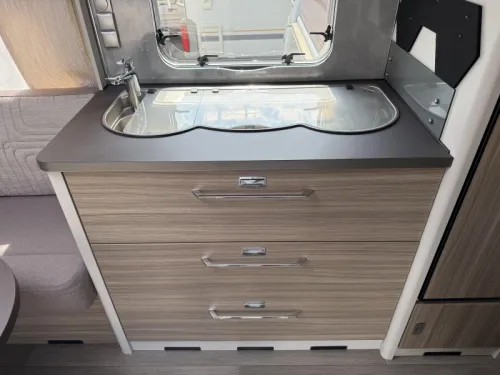 B&uuml;rstner Averso 490 TS Franz&ouml;sisches Bett Rundsitz Markise Foto: 16