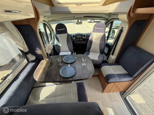 Chausson 617 GA Single beds + Pop-top roof! photo: 9