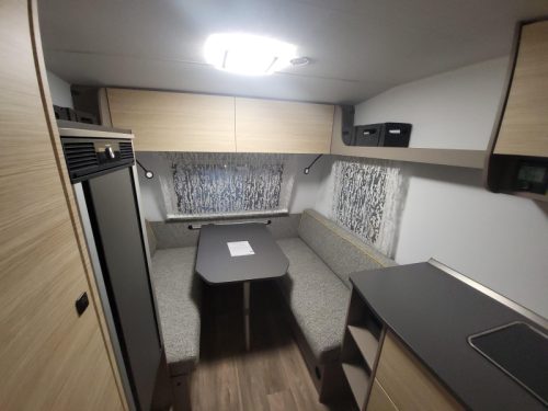 NEXT 381 met stapelbed  foto: 10