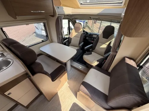 Chausson Flash 625 Drop-down bed 52000 km 2015 photo: 11