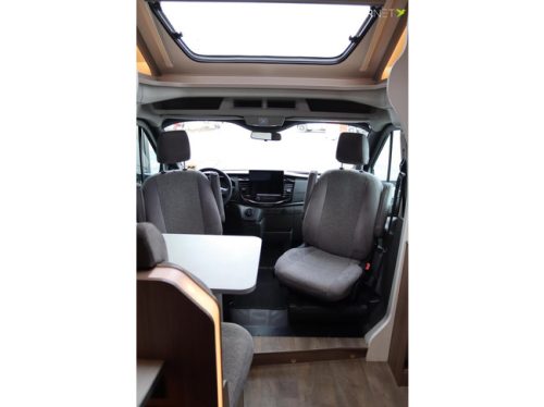 Carado T338 165PS Automatik | BR System | LPG Anlage | L&auml;ngsbetten | Wechselrichter | Lithium | Backofen | Solarpaneele | Bearlock | Editio Foto: 7