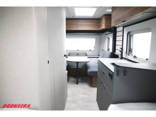Eriba Novaline 442 Awning Floor heating LMV Single beds Dinette photo: 7