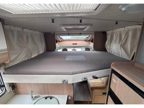 Sunlight T 68 Single Beds photo: 13
